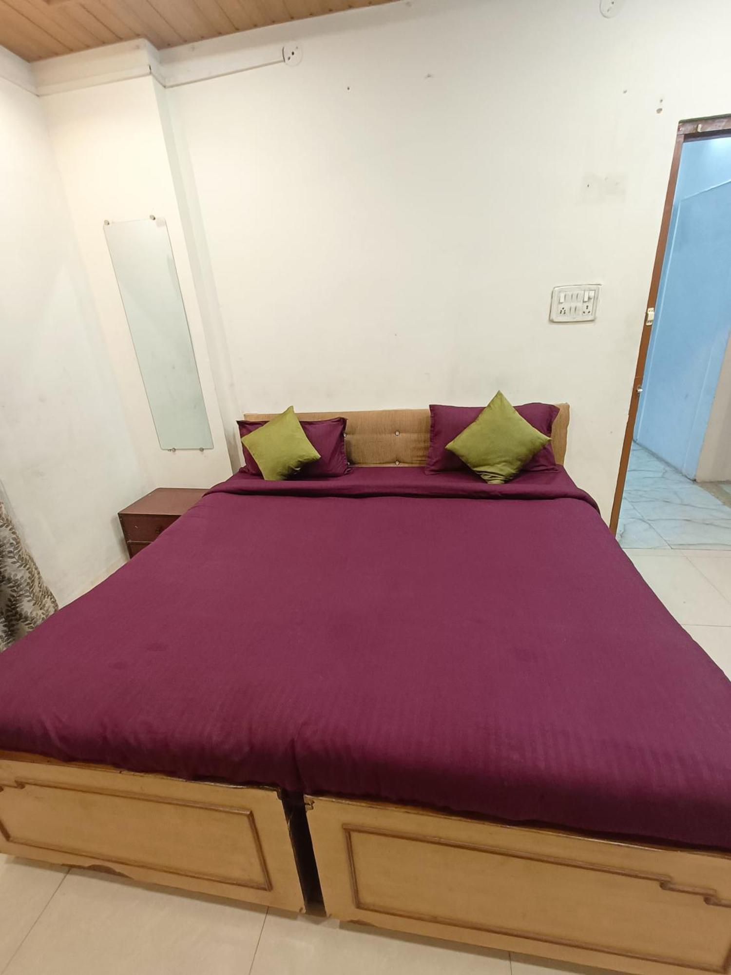 Hotel Rose Valley Indore Exteriör bild