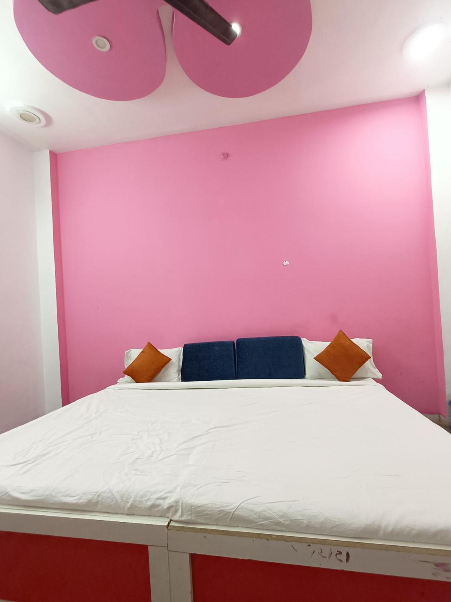Hotel Rose Valley Indore Exteriör bild