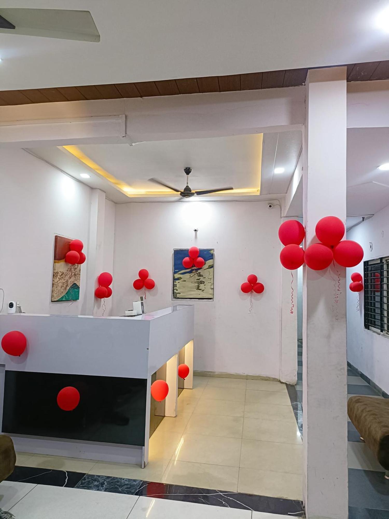 Hotel Rose Valley Indore Exteriör bild